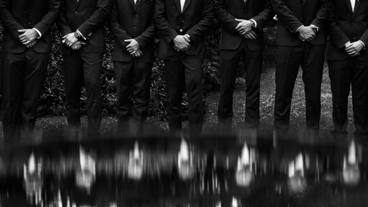 Give your groomsmen the perfect gift with our curated boxes