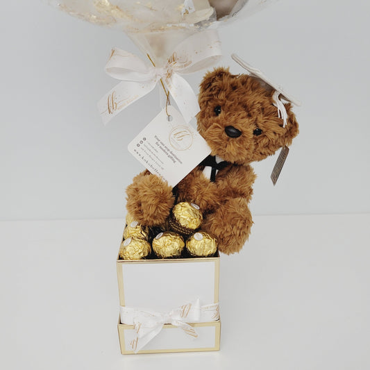 Grad Gift Set – Balloon, Bear & Chocolates