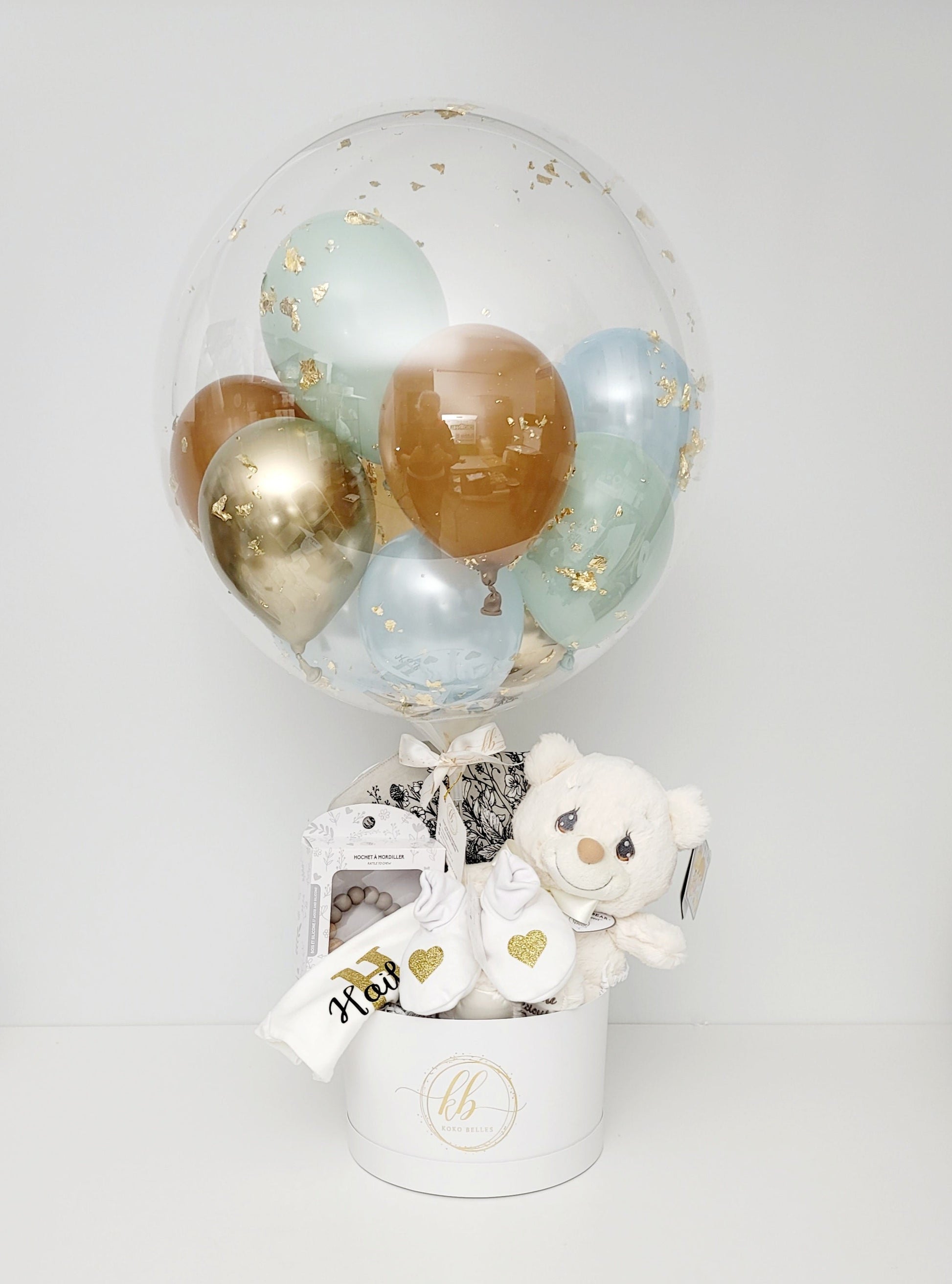 Hot air balloon style baby gift set