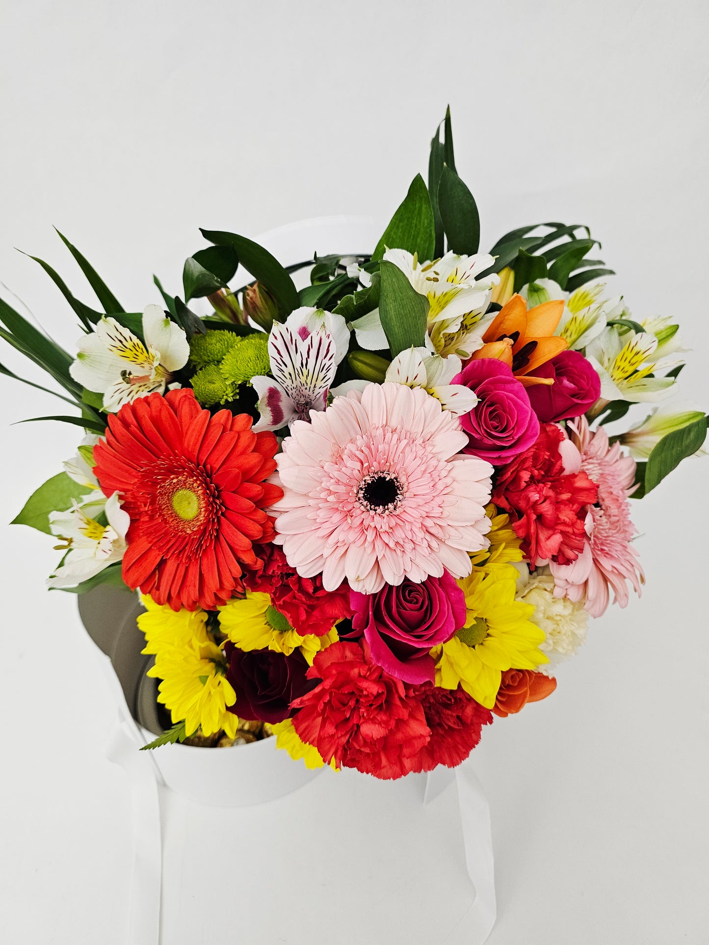 Luxury Round two-drawer flower / Ferrero Rocher Chocolate gift box