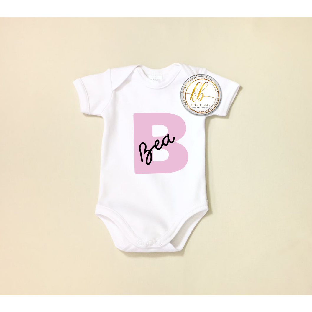 Cache-Couche Pour Bébé personnalisé avec une Initiale